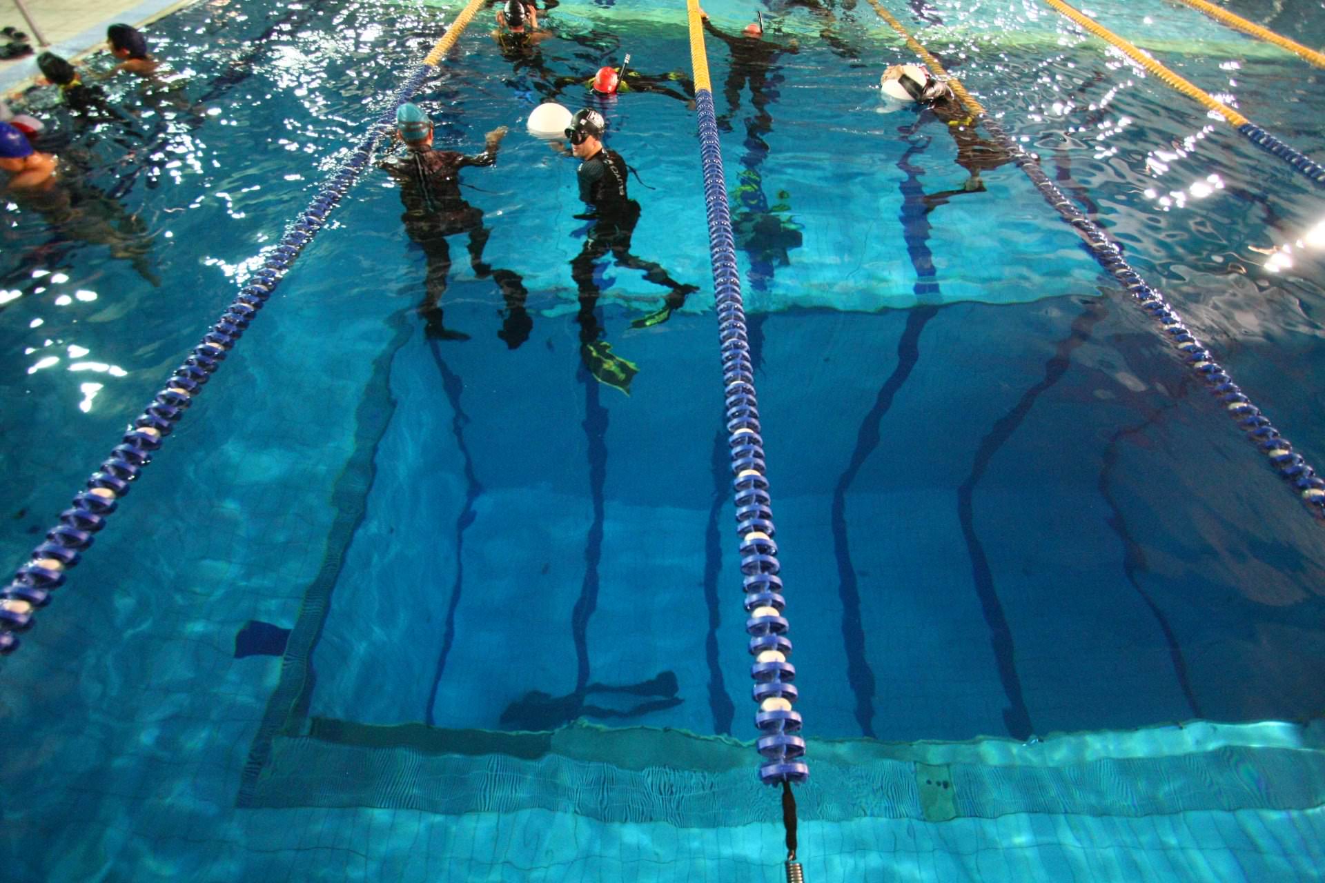 Piscina Sport Club Venaria profonda 10 metri